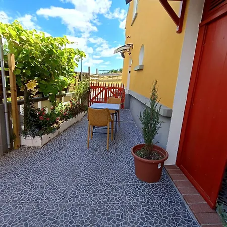 Διαμέρισμα Um Da Casa Do Monte Adega