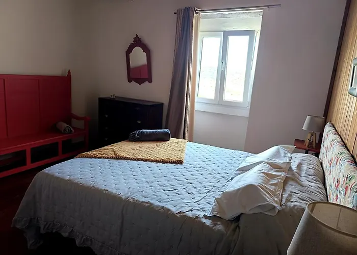 Um Da Casa Do Monte Adega * Água de Alto