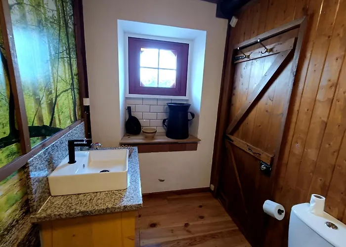 Um Da Casa Do Monte Adega